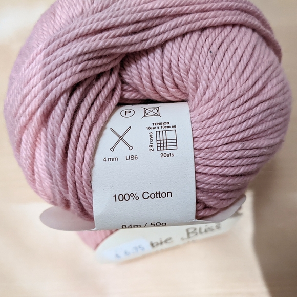 Debbie Bliss cotton dk yarn dusty rose lot of 2 skeins NWT - Picture 4 of 4